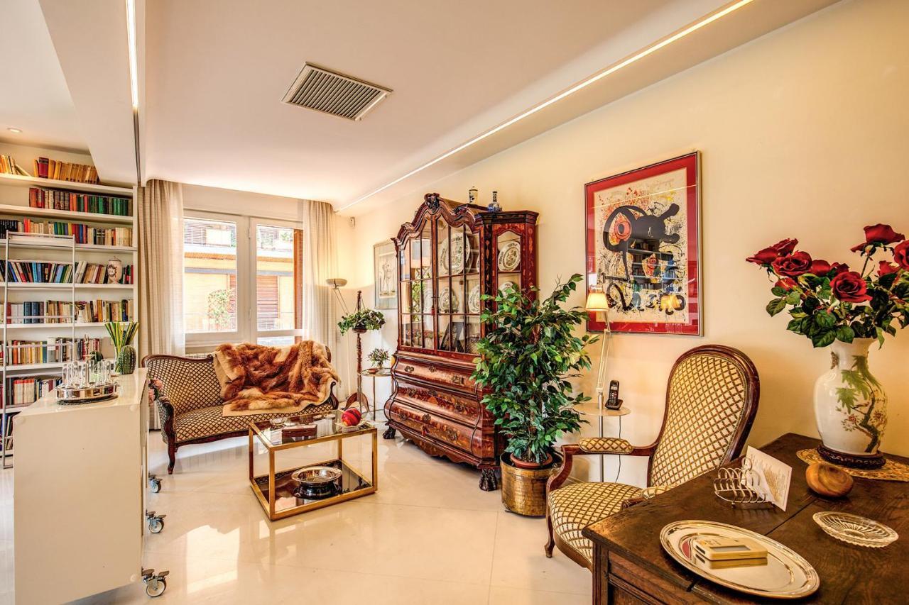 Appartamento Terrazza Piccolomini: Elegant Stunning View Over Rome/st Peter's Dome *